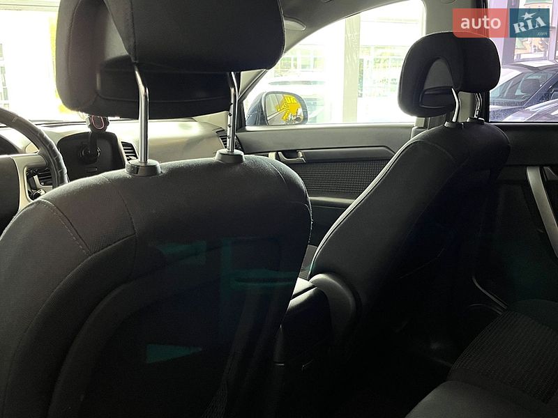 Внедорожник / Кроссовер Chevrolet Captiva 2010 в Львове