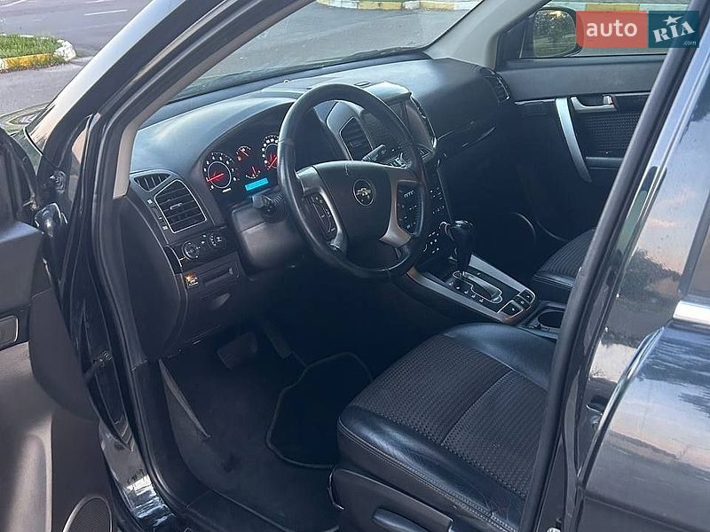 Внедорожник / Кроссовер Chevrolet Captiva 2011 в Петропавловской Борщаговке
