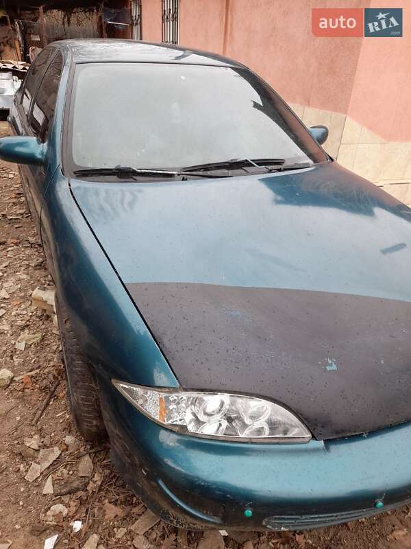 Седан Chevrolet Cavalier 1996 в Полтаве