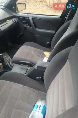 Седан Chevrolet Cavalier 1994 в 