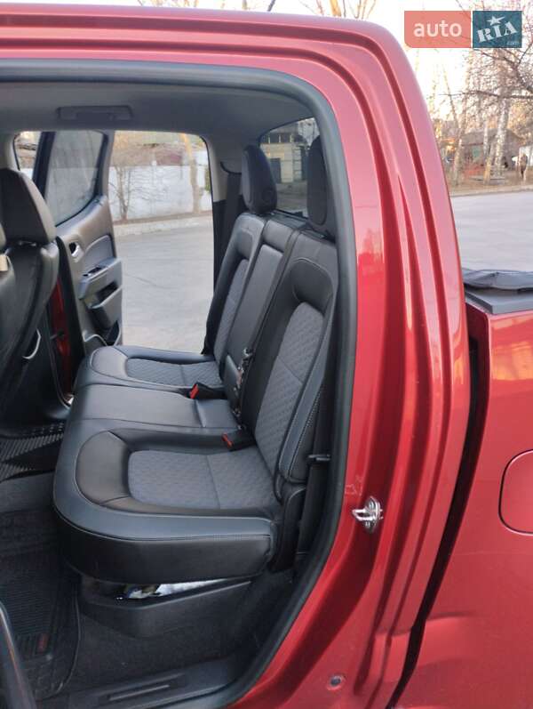 Пикап Chevrolet Colorado 2015 в Чернигове
