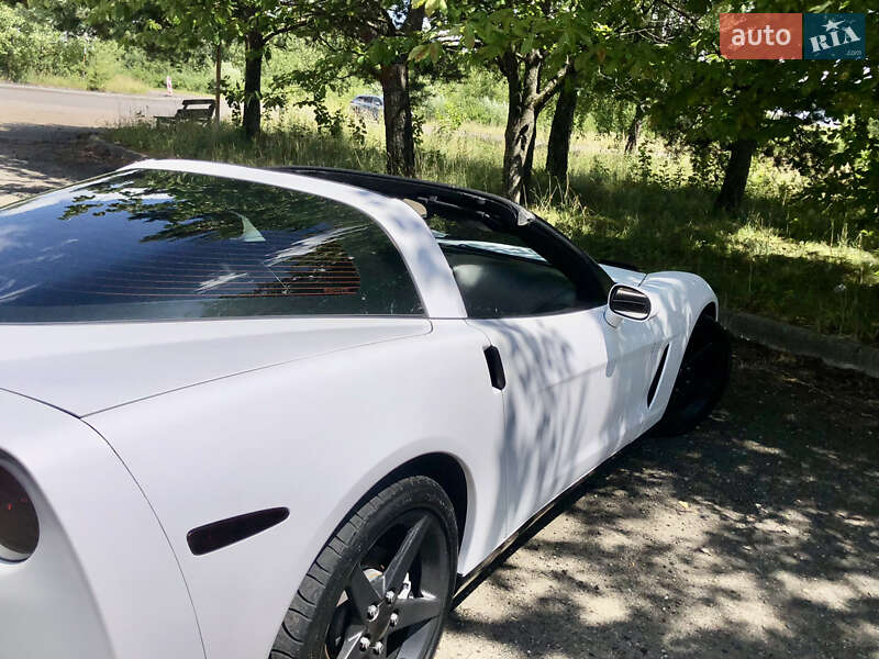 Кабриолет Chevrolet Corvette 2006 в Дрогобыче