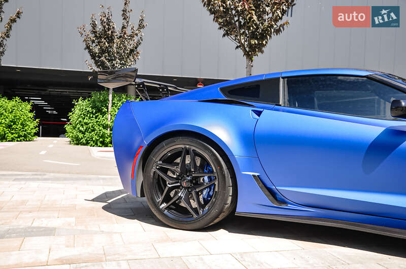 Купе Chevrolet Corvette 2019 в Киеве