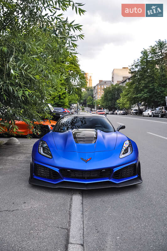 Купе Chevrolet Corvette 2019 в Киеве