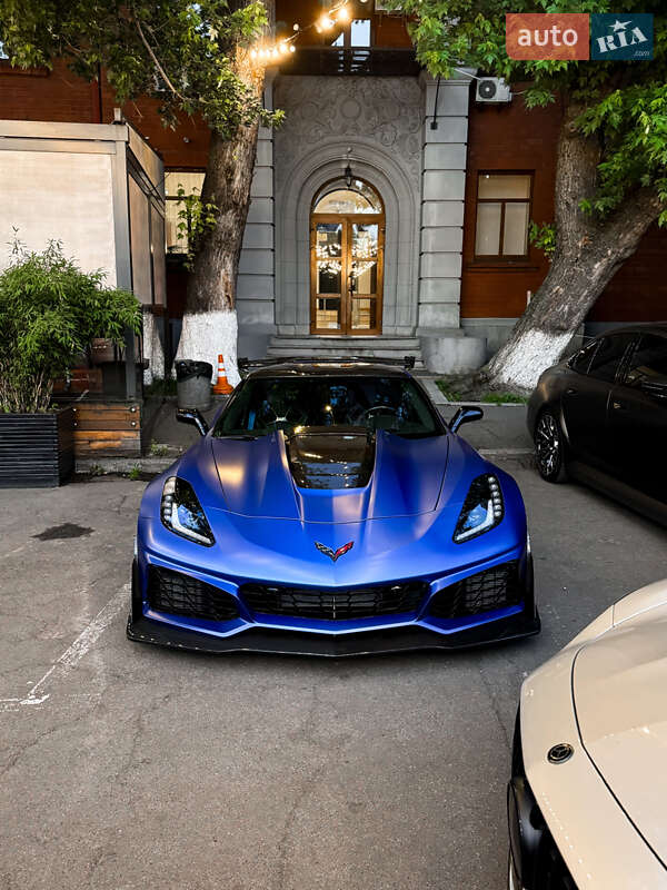 Купе Chevrolet Corvette 2019 в Киеве