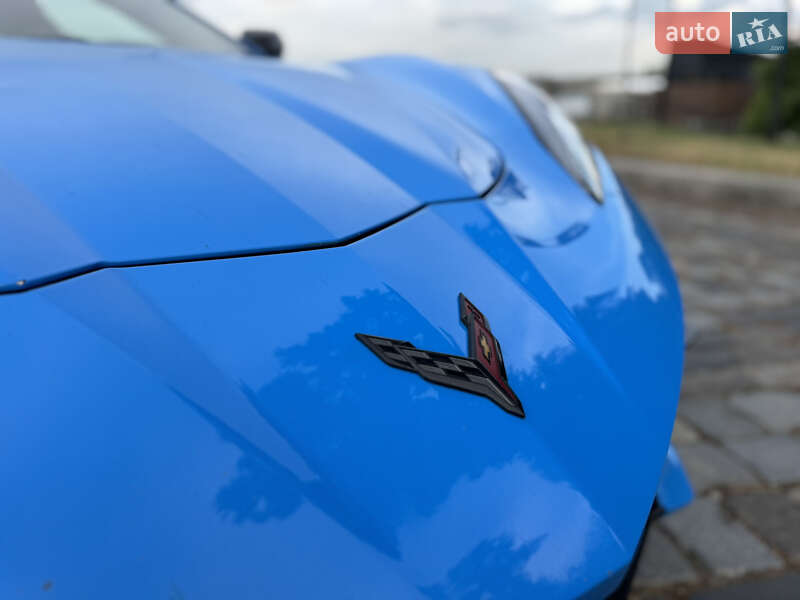 Кабриолет Chevrolet Corvette 2022 в Киеве