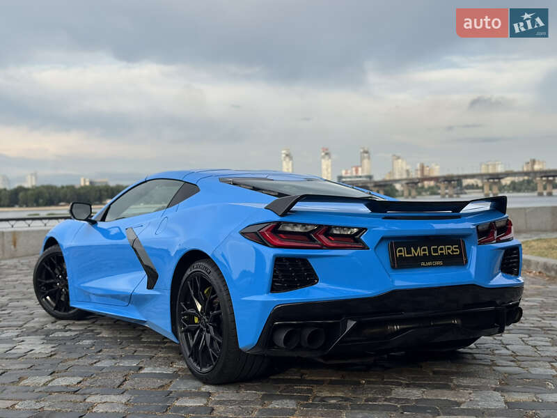 Кабриолет Chevrolet Corvette 2022 в Киеве