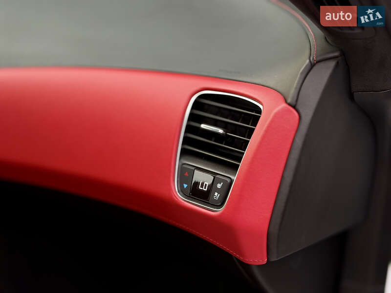 Кабріолет Chevrolet Corvette 2015 в Харкові