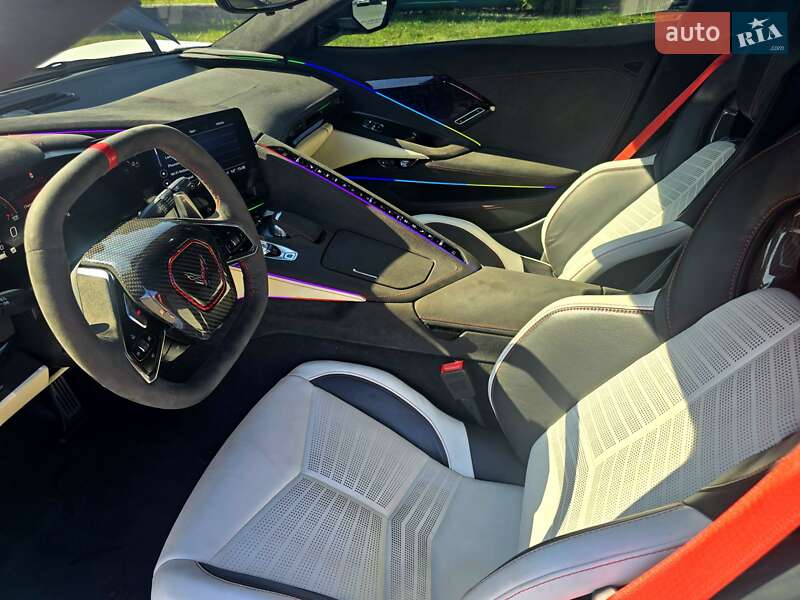 Кабриолет Chevrolet Corvette 2022 в Киеве