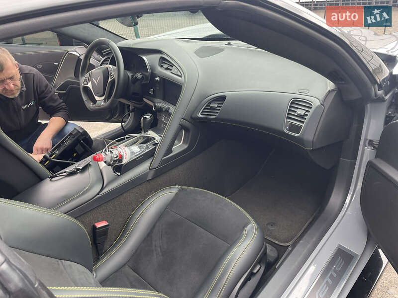 Кабриолет Chevrolet Corvette 2016 в Киеве