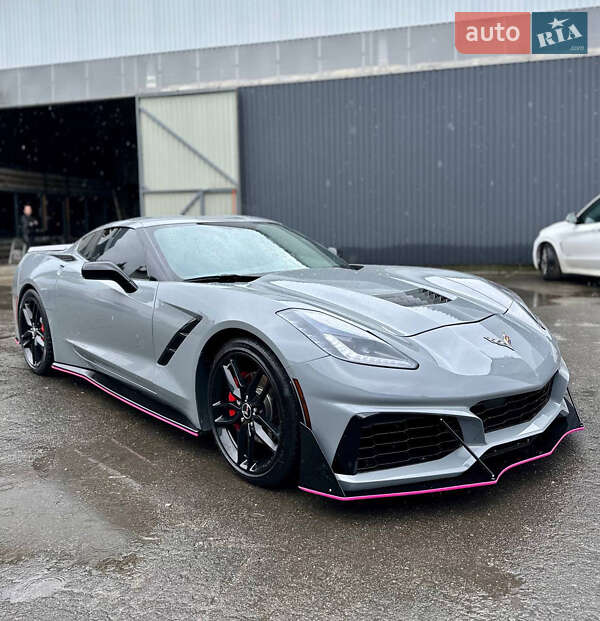 Кабриолет Chevrolet Corvette 2016 в Киеве