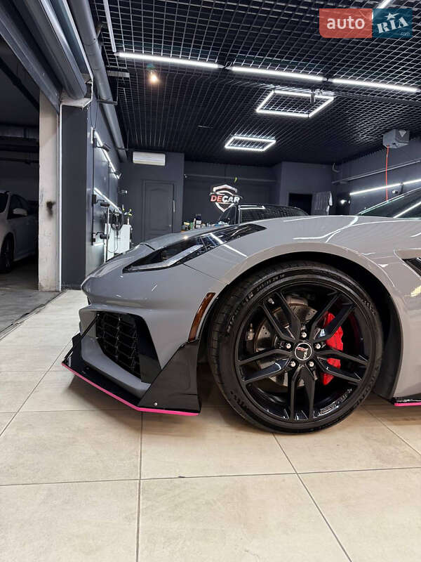 Кабриолет Chevrolet Corvette 2016 в Киеве