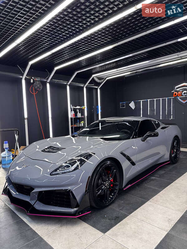 Кабриолет Chevrolet Corvette 2016 в Киеве