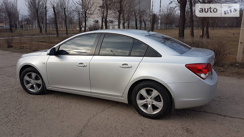 Седан Chevrolet Cruze 2012 в Кривому Розі