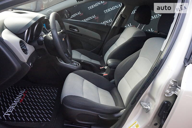 Седан Chevrolet Cruze 2013 в Одесі