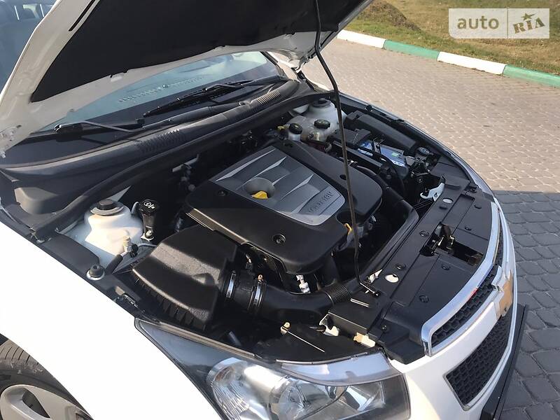 Седан Chevrolet Cruze 2010 в Бродах