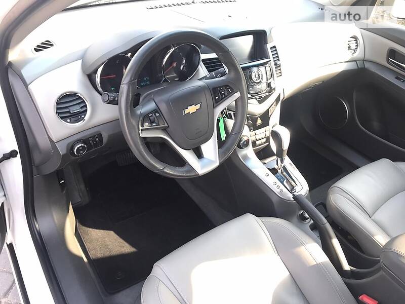 Седан Chevrolet Cruze 2010 в Бродах