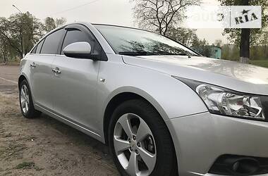 Седан Chevrolet Cruze 2010 в Днепре