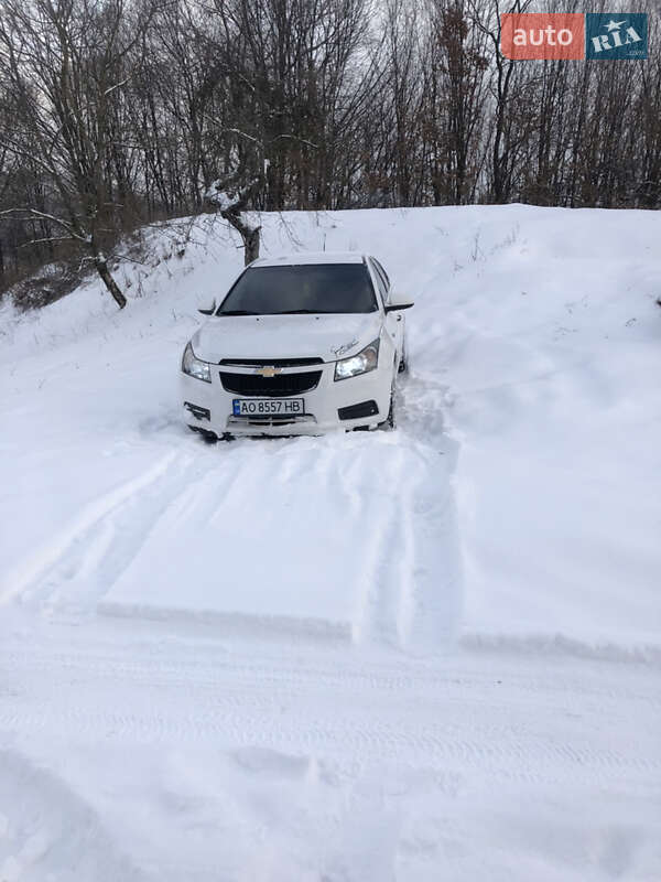 Седан Chevrolet Cruze 2009 в Тячеві