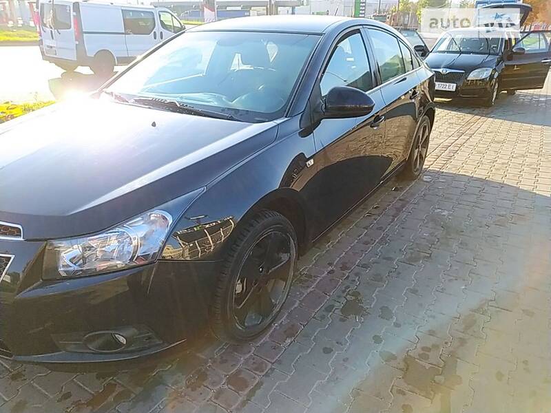 Седан Chevrolet Cruze 2010 в Тернополі