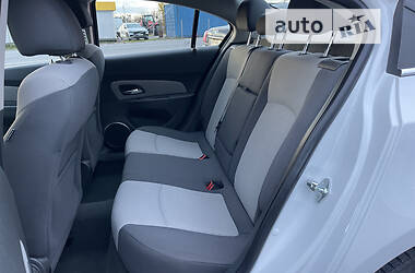 Седан Chevrolet Cruze 2010 в 