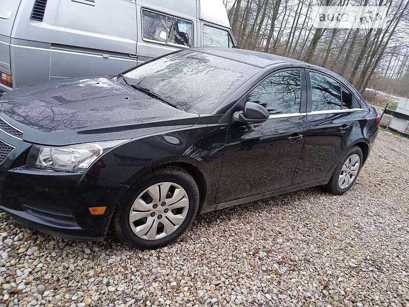 Седан Chevrolet Cruze 2013 в Львове