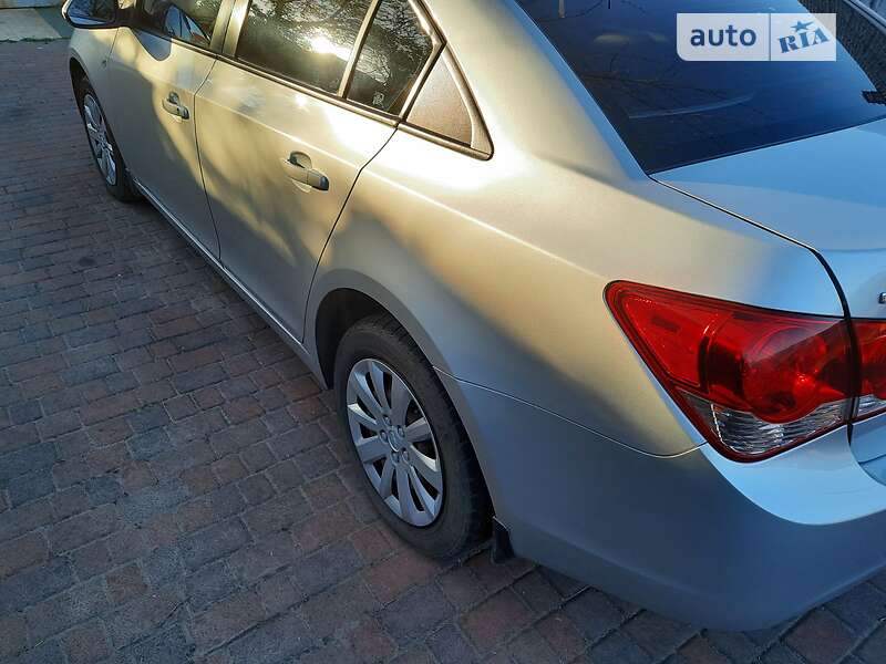 Седан Chevrolet Cruze 2010 в Черкассах фото 5 Седан Chevrolet Cruze 2010 в Черкассах