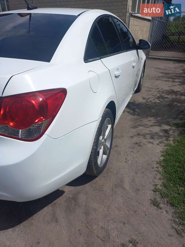 Седан Chevrolet Cruze 2014 в Лохвиці