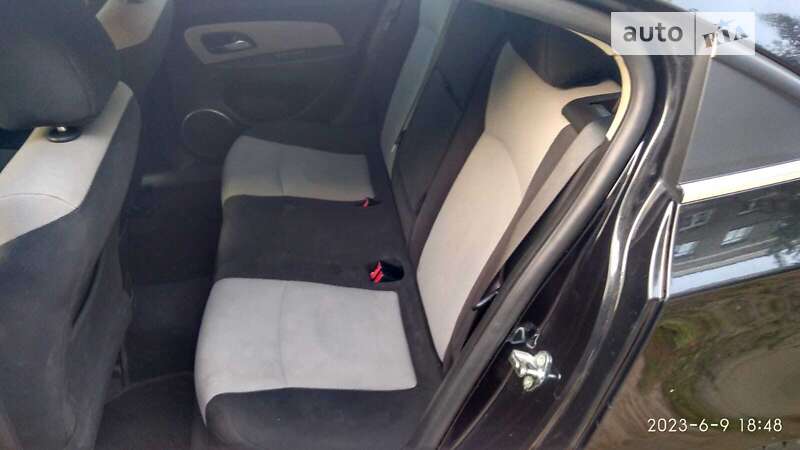 Седан Chevrolet Cruze 2011 в Харькове