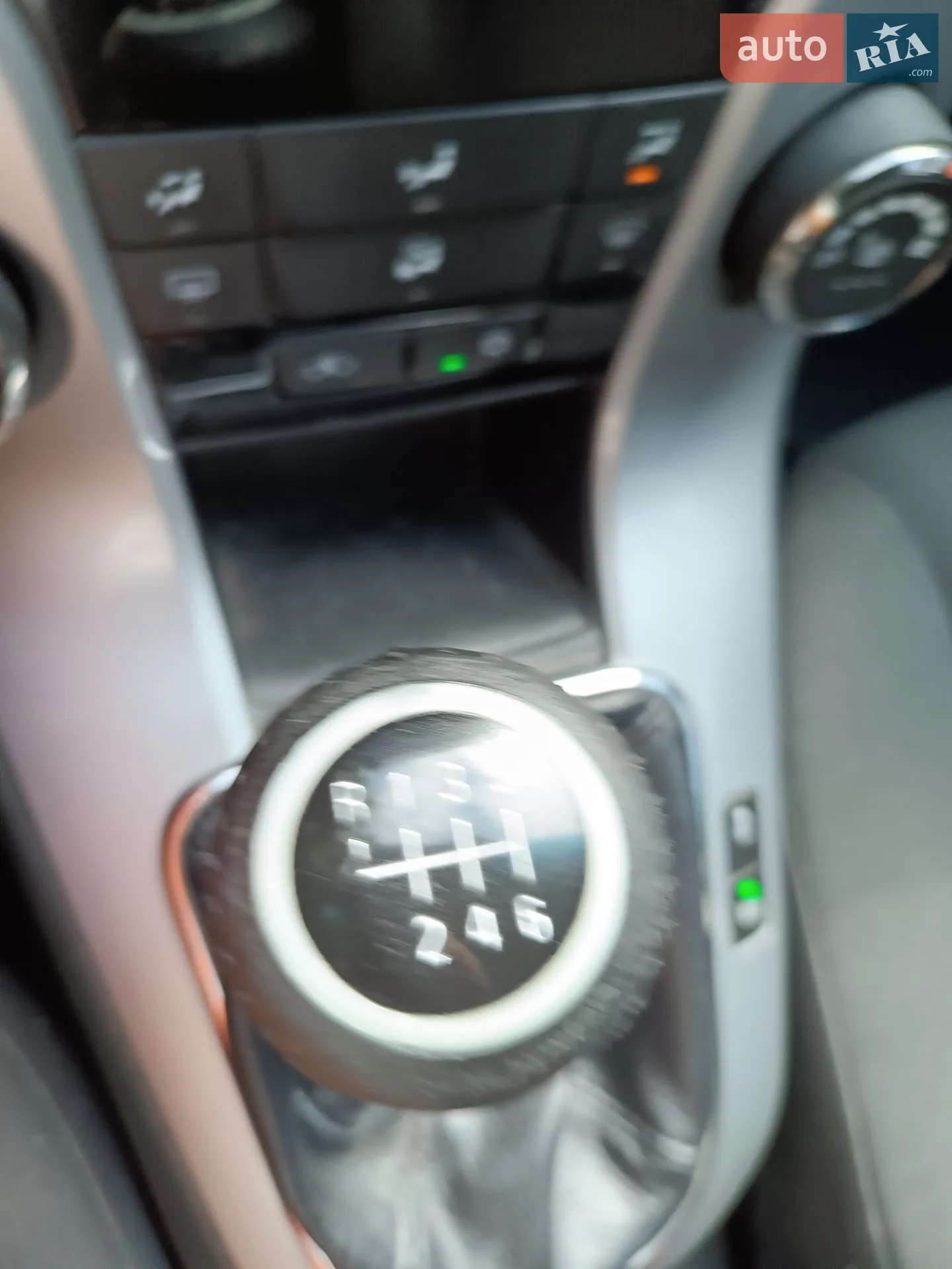 2012 Chevrolet Cruze - мініатюра 27