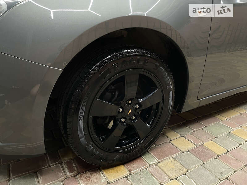 Седан Chevrolet Cruze 2009 в Ужгороде