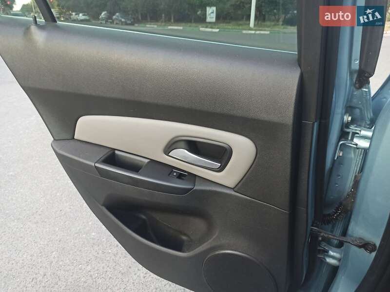 Седан Chevrolet Cruze 2011 в Одессе