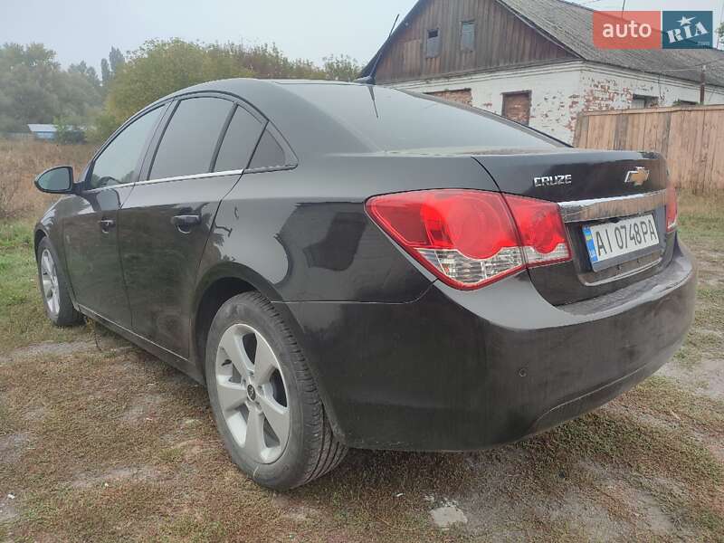Седан Chevrolet Cruze 2011 в Малині