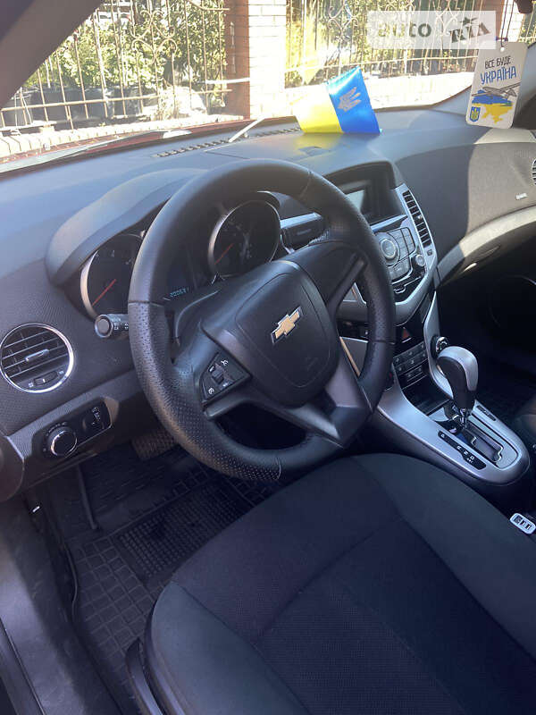 Седан Chevrolet Cruze 2011 в Кривому Розі