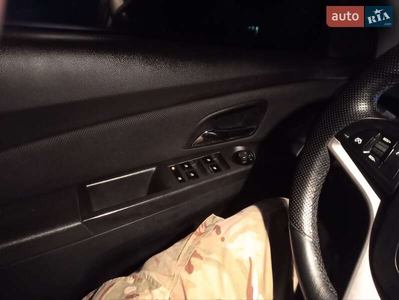 Универсал Chevrolet Cruze 2012 в Золочеве