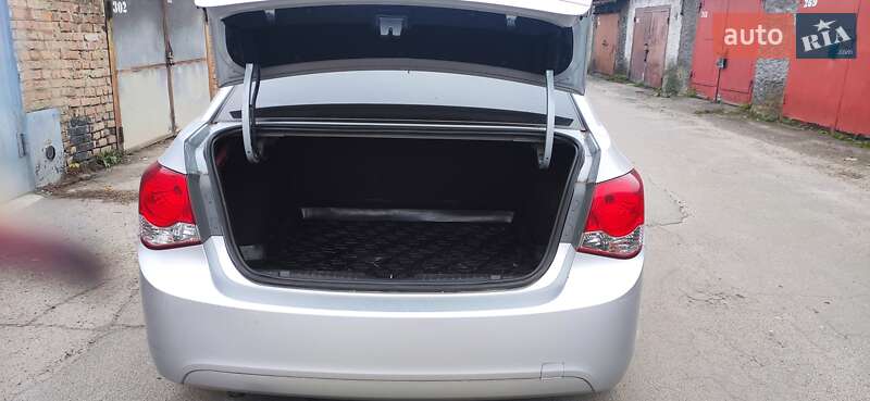 Седан Chevrolet Cruze 2011 в Вінниці