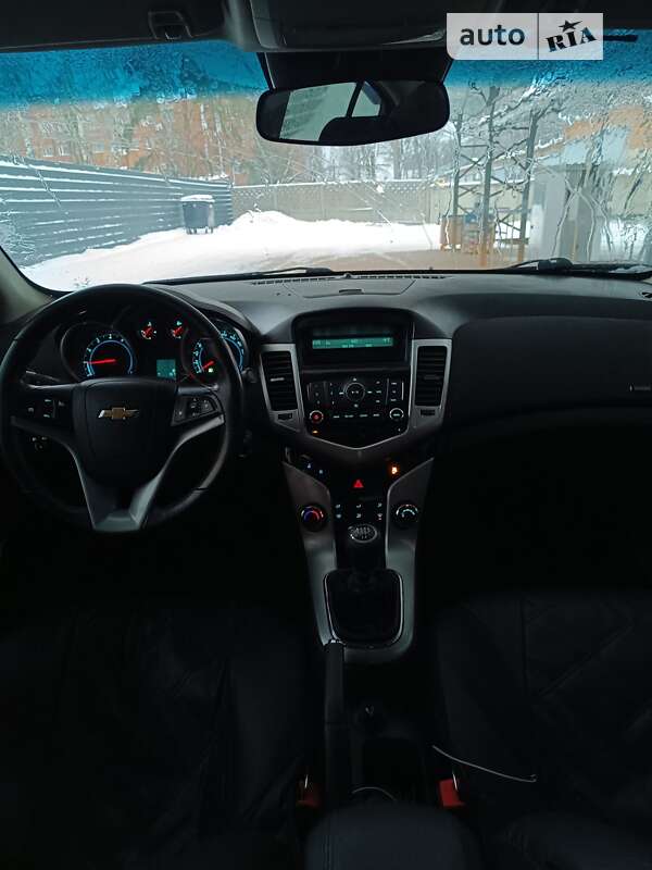 Седан Chevrolet Cruze 2011 в Сумах