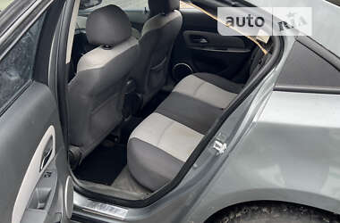 Седан Chevrolet Cruze 2010 в 
