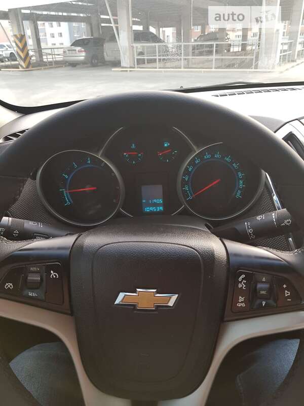 Седан Chevrolet Cruze 2013 в Полтаве