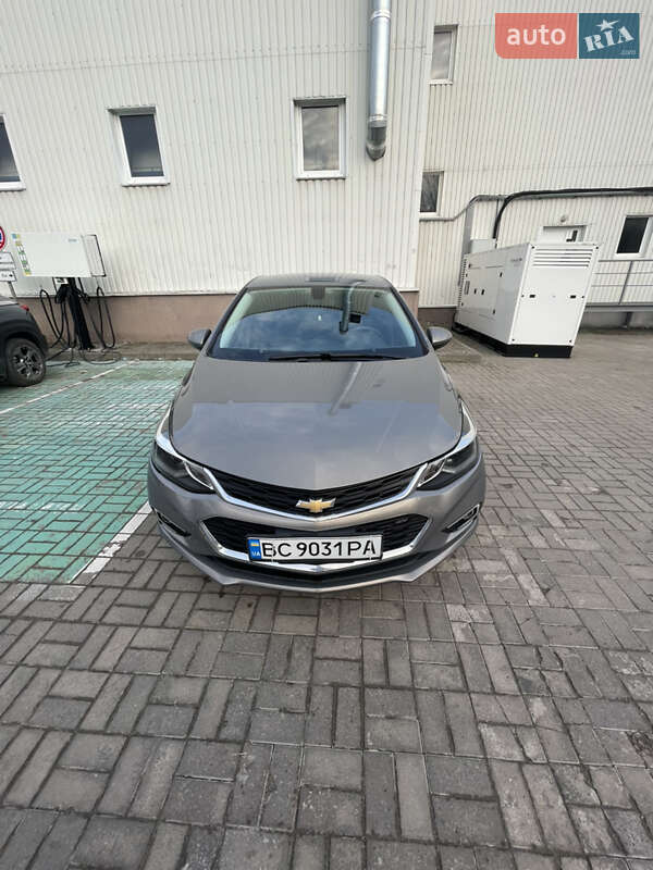 Седан Chevrolet Cruze 2018 в Львове