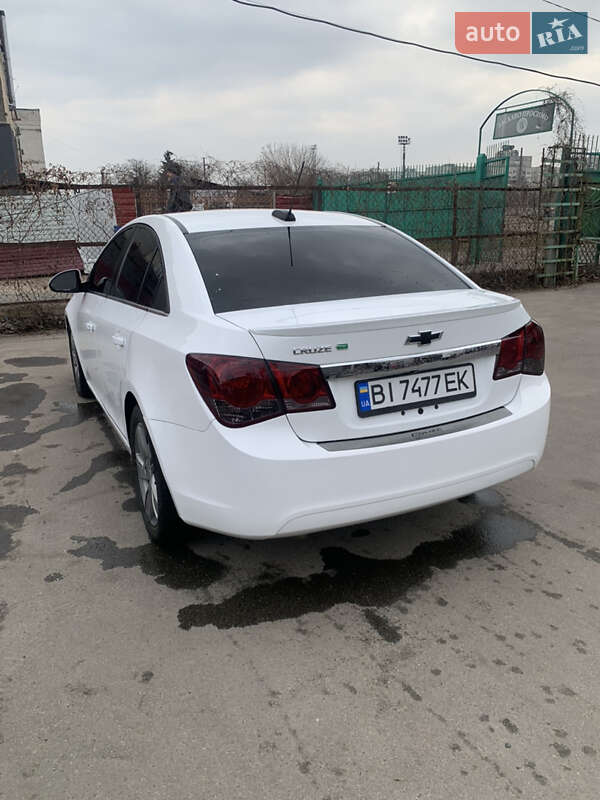 Седан Chevrolet Cruze 2015 в Чернигове