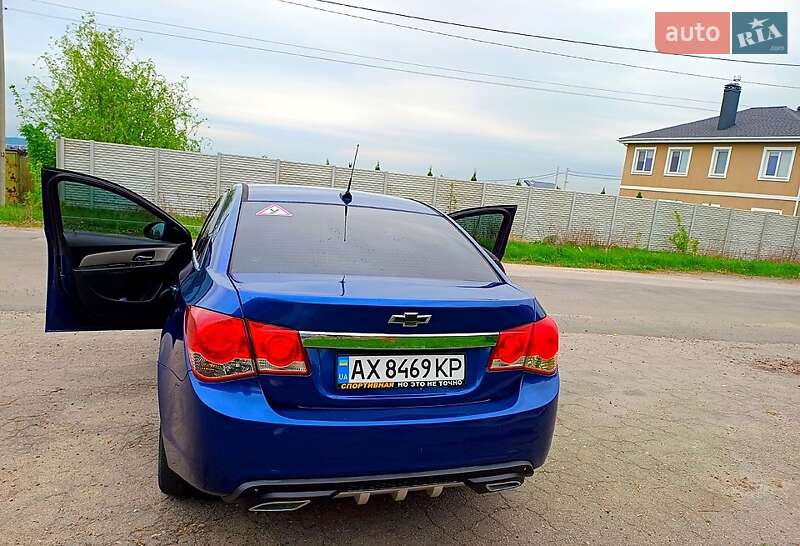 Седан Chevrolet Cruze 2012 в Харькове