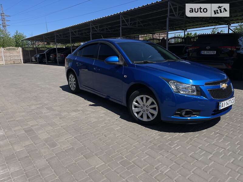 Седан Chevrolet Cruze 2011 в Кривому Розі