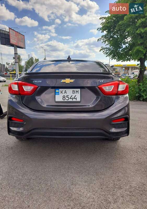 Седан Chevrolet Cruze 2017 в Киеве