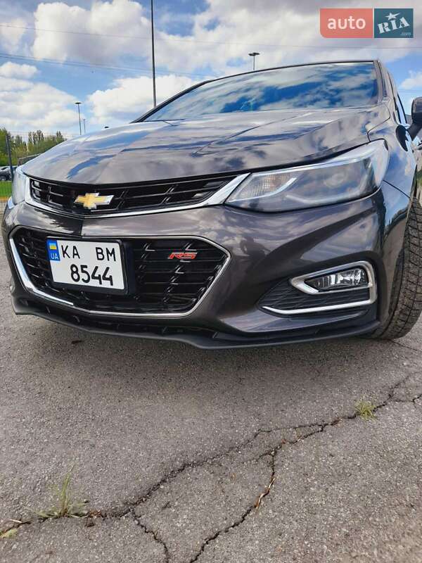 Седан Chevrolet Cruze 2017 в Киеве