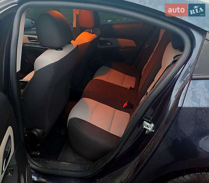 Седан Chevrolet Cruze 2015 в Києві