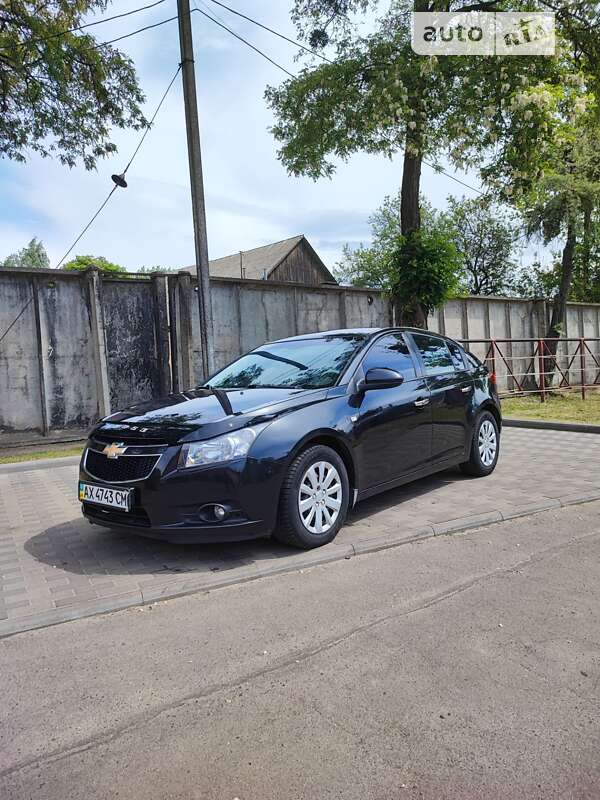 Хэтчбек Chevrolet Cruze 2011 в Лубнах