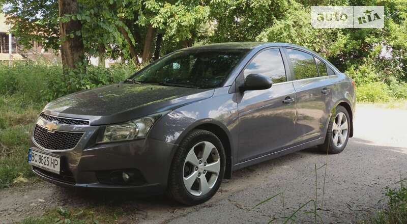 Седан Chevrolet Cruze 2012 в Николаеве