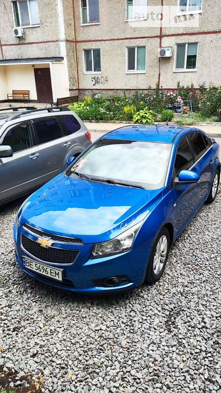 Седан Chevrolet Cruze 2011 в Южноукраїнську