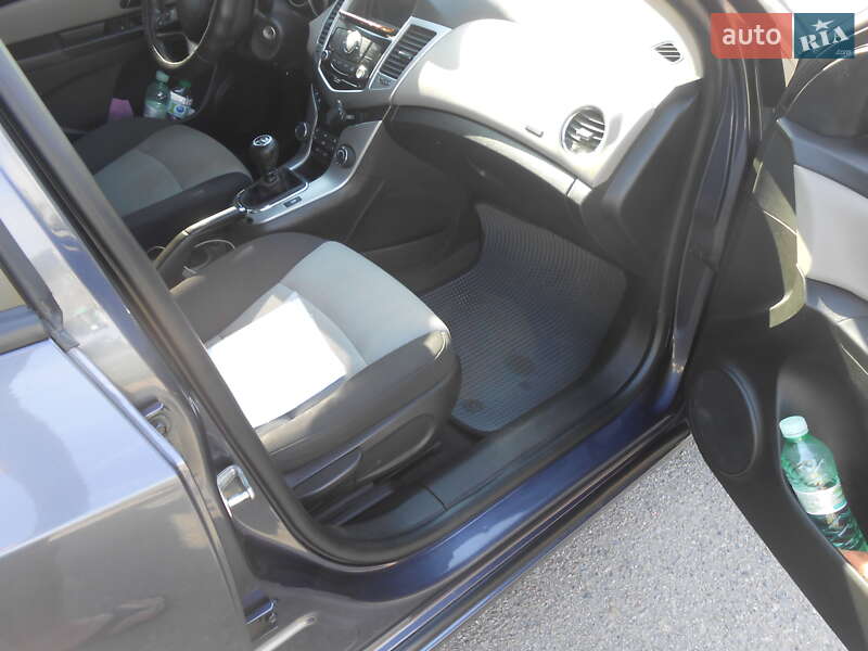 Седан Chevrolet Cruze 2013 в Запорожье